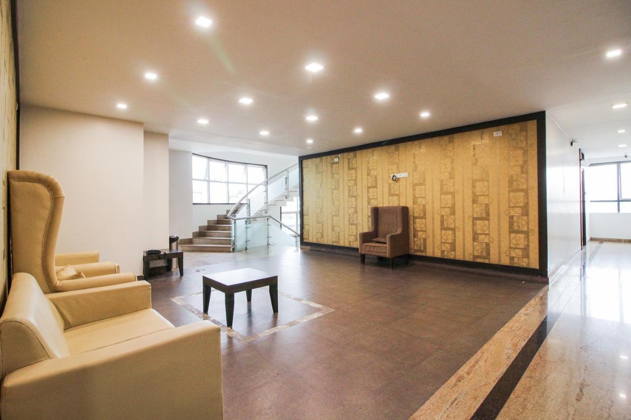 Ni Ambaari Suites In Mysore Extérieur photo