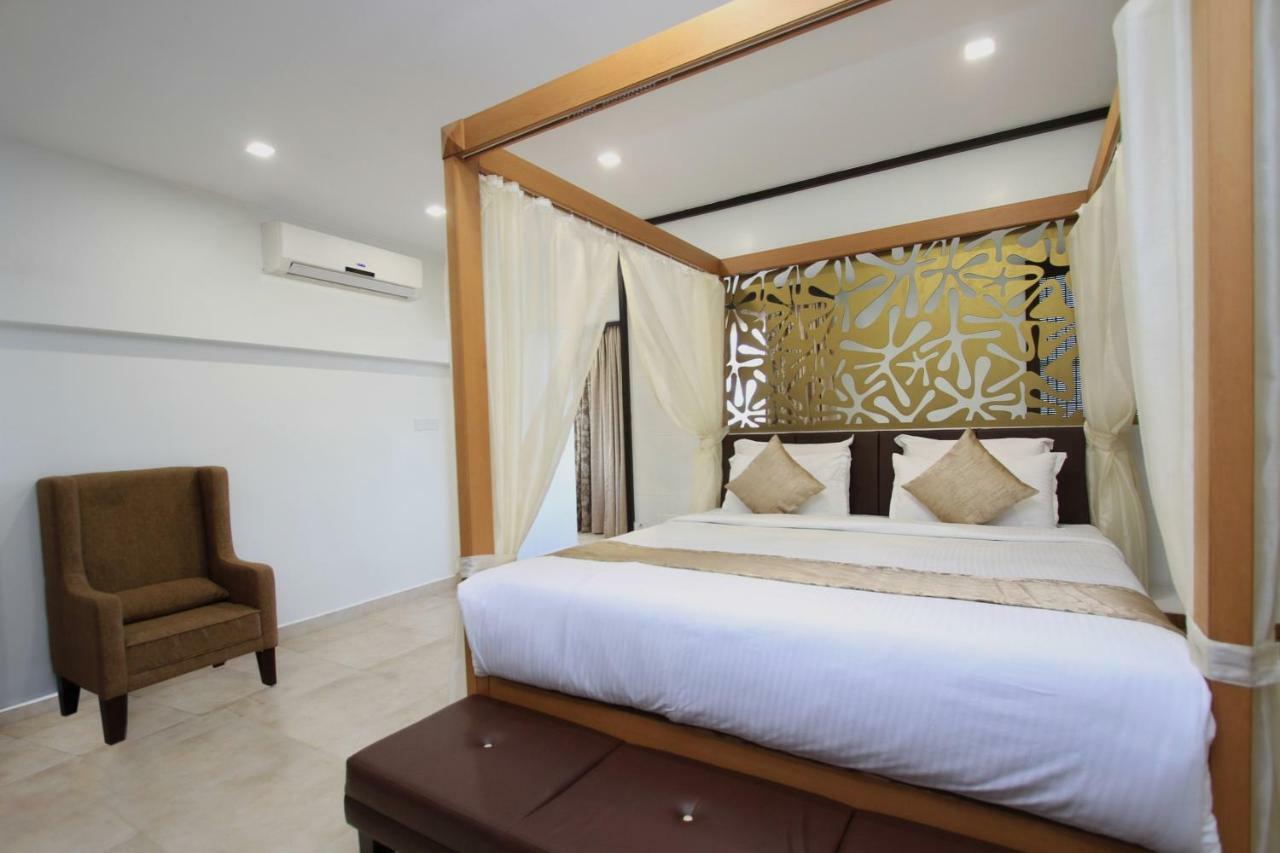Ni Ambaari Suites In Mysore Extérieur photo