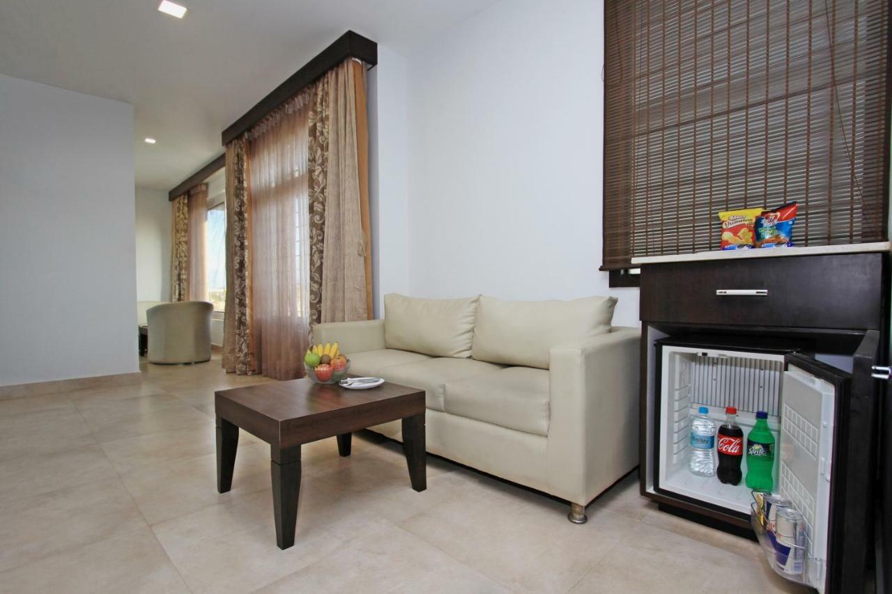 Ni Ambaari Suites In Mysore Extérieur photo