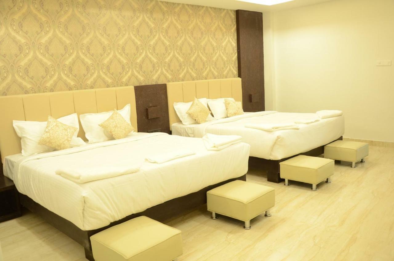 Ni Ambaari Suites In Mysore Extérieur photo