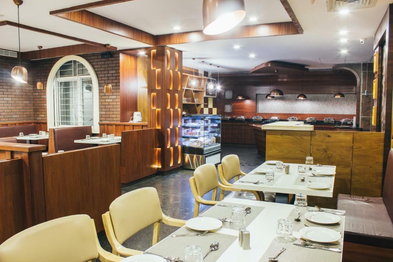 Ni Ambaari Suites In Mysore Extérieur photo